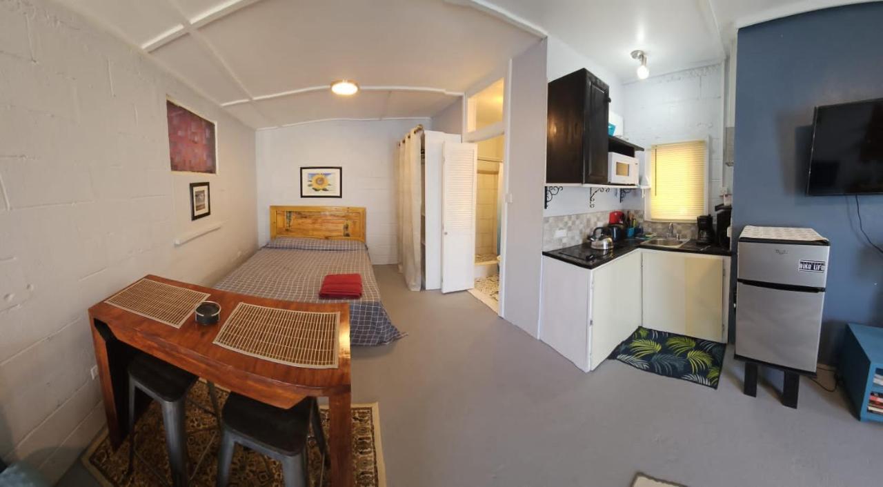 Apartamento Gloria'S Mini Hideaway Christ Church Exterior foto